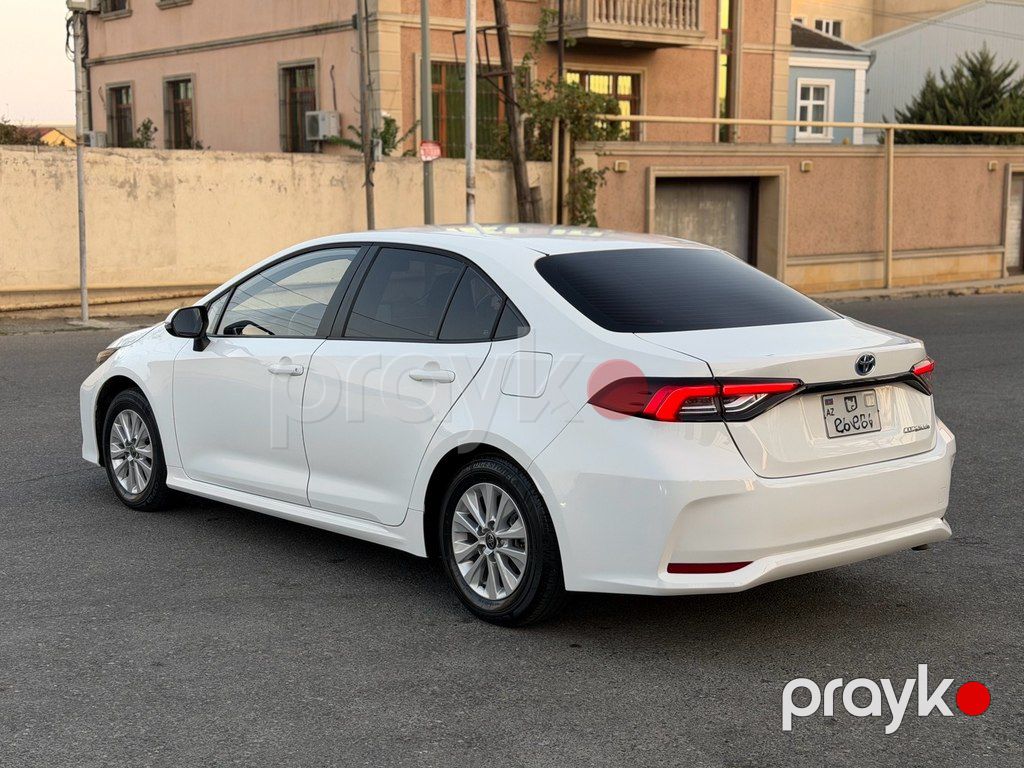 Toyota Corolla, 1.8 L, 0.85 kWh, 2024 il, 70 000 km — Avtomobillər, Bakı (5)