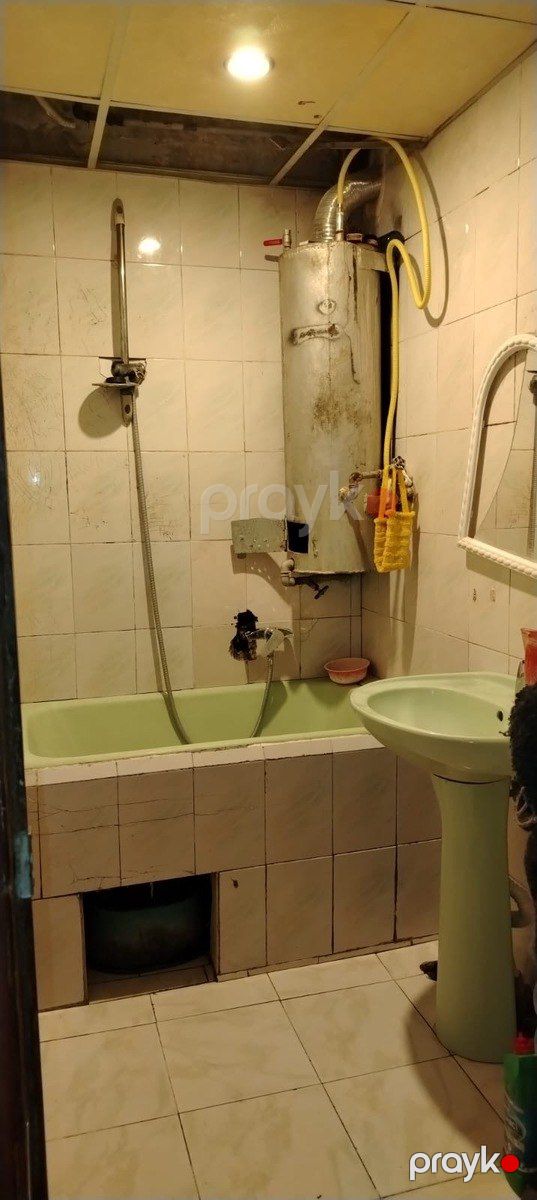 Satılır 2 otaqlı köhnə tikili 65 m² — Mənzil, Bakı (12)