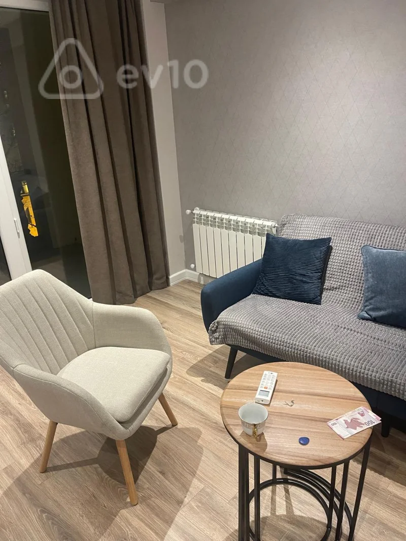 3 otaqlı mənzil, 90 m², Üzeyir Hacıbəyov — kirayə — Mənzil, Bakı (4)
