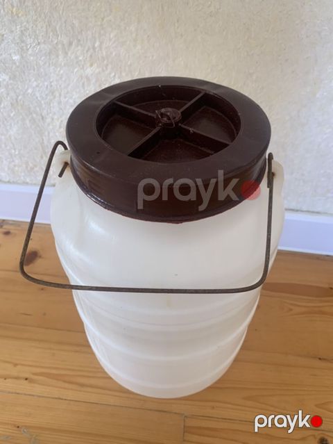 Plastik bidonlar – kənd təsərrüfatı və məişət istifadəsi üçün praktik — Digah