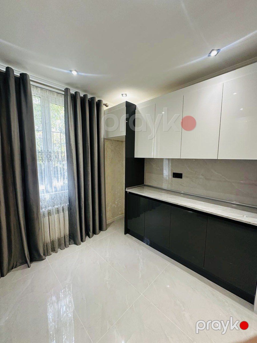 Satılır 2 otaqlı köhnə tikili 56 m² — Mənzil, Bakı (5)