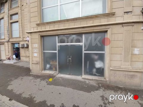 Satılır obyekt 204.3 m² — Bakı
