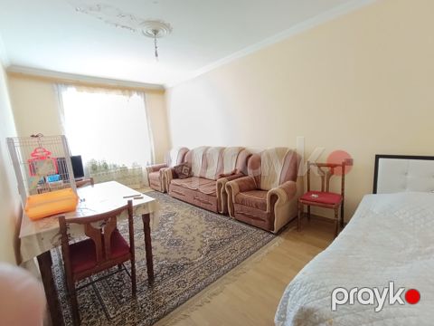 Satılır 2 otaqlı köhnə tikili 55 m² — Bakı