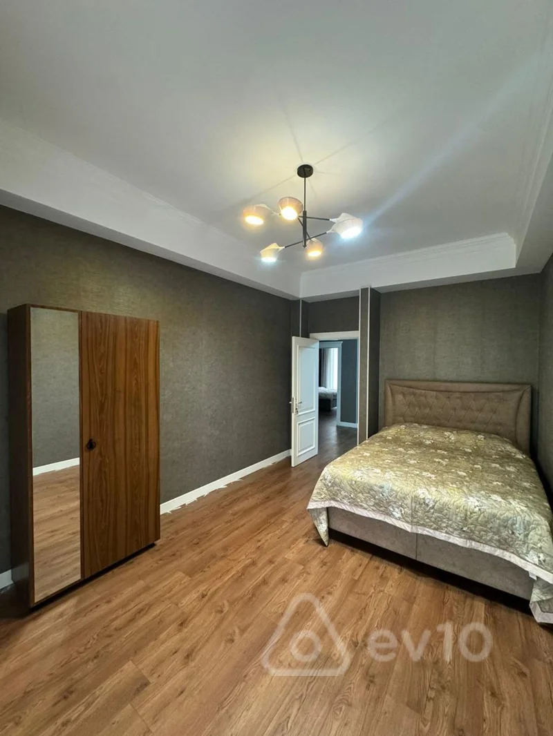 4 otaqlı mənzil, 150 m², 1-ci Yaşıl Ada küçəsi — kirayə — Mənzil, Bakı (4)