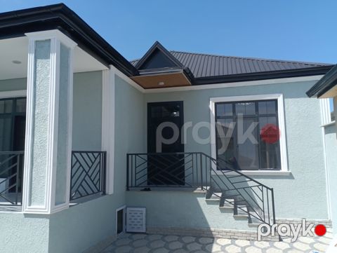 Satılır 4 otaqlı həyət evi/bağ evi 130 m² — Bakı