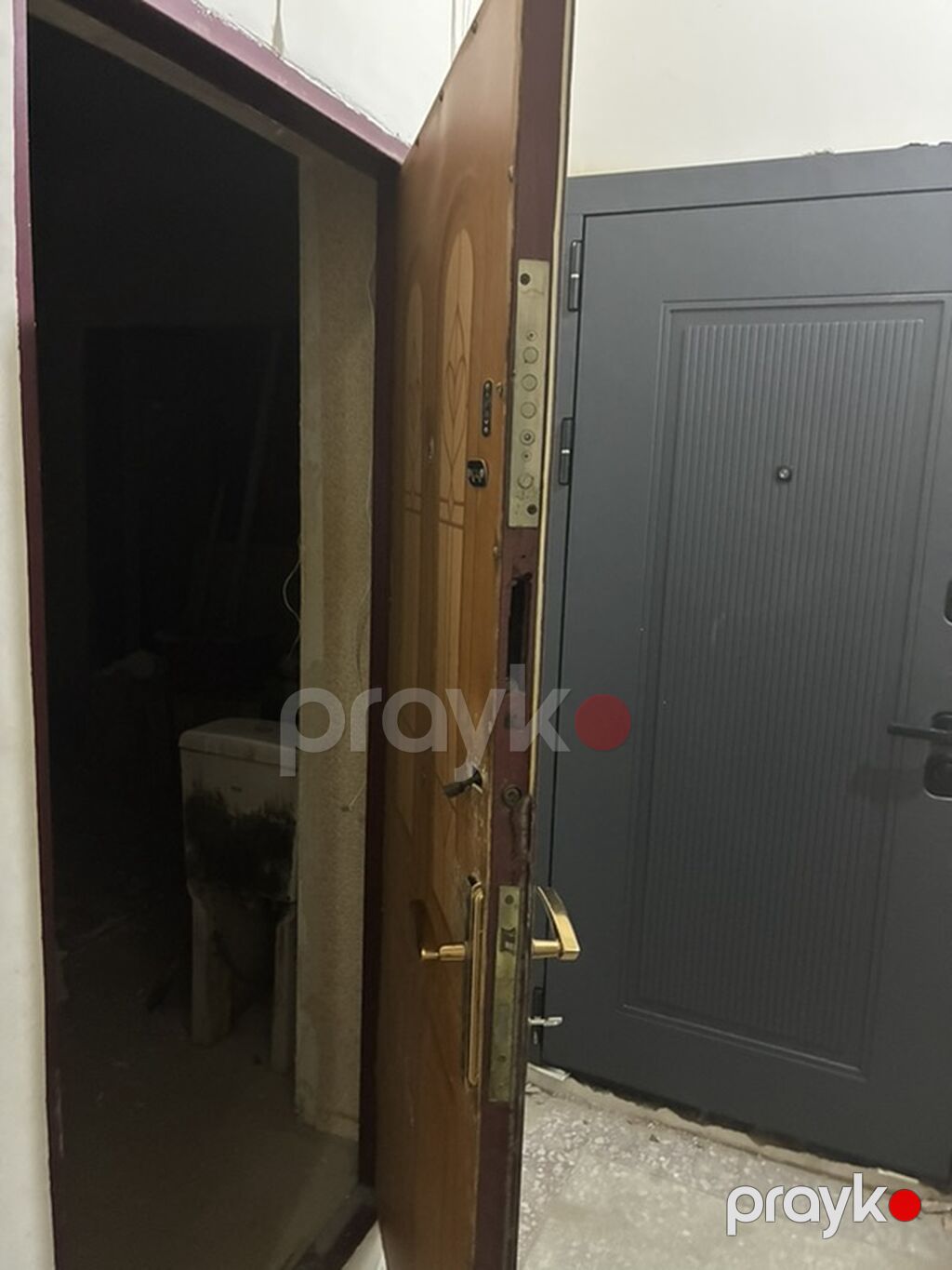 Dəmir giriş qapısı İçərisi abşıvka olunub ortası izoliyasiya edilib — Pəncərələr, qapılar, balkonlar, Bakı (2)