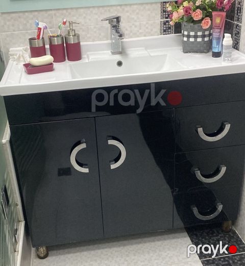 Hamam üçün quraşdırılan lavabo dəsti - Aşağı dolablı lavabo: parlaq — Sumqayıt