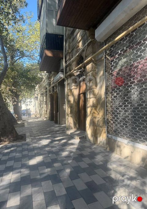 Satılır 3 otaqlı köhnə tikili 70 m² — Bakı