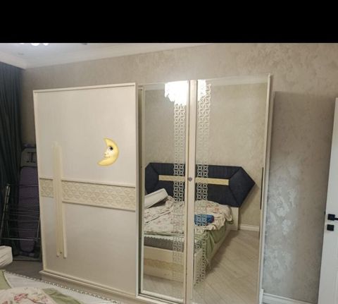 Dolab satilir. *Qiymeti 230 Azn.* Unvan Hezi Aslanov. Odeniwli — Mehdiabad