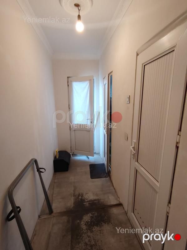 Satılır 4 otaqlı Bina evi menzil (Köhnə tikili), 83 m², 10-cu mikrorayon — Mənzil, Sumqayıt (12)