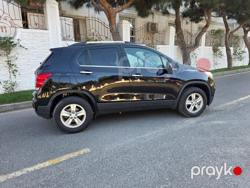 Chevrolet Tracker: 1.4 l 2018 il 174000 km Krossover — Avtomobillər, Bakı (8)