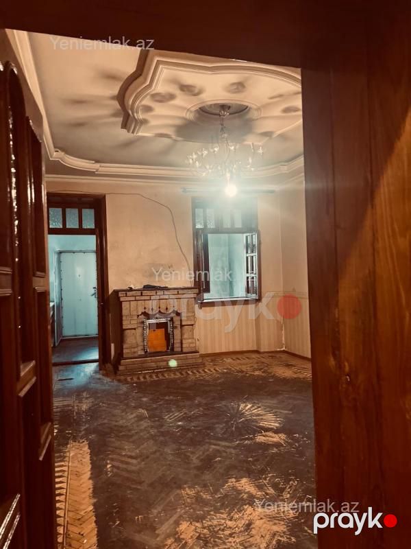 Satılır 6 otaqlı Bina evi menzil (Köhnə tikili), 160 m², Nərimanov rayonu — Mənzil, Bakı (6)