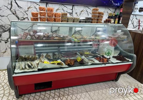 Soyuducu vitrin 590 Azn.2 metr uzunlugu ideal veziyyetde tam — Bakı