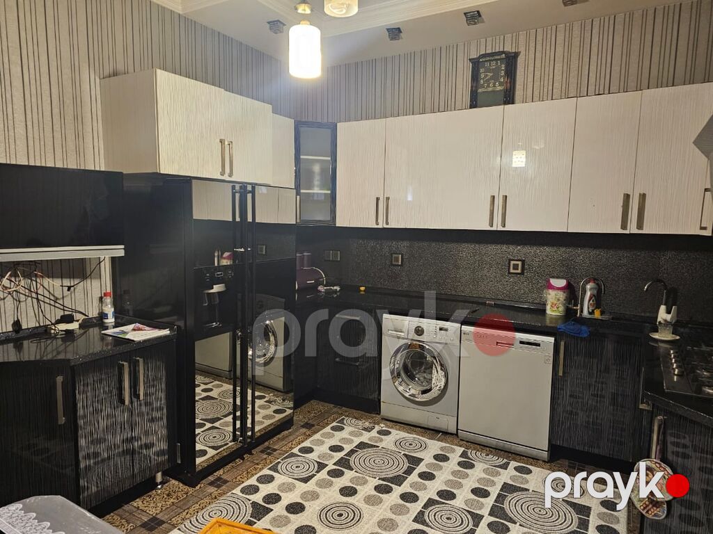 2 mərtəbəli fərdi yaşayış evi - Ümumi: daş divarlı, künc sahəli həyət — Ev, villa, Bakı (8)