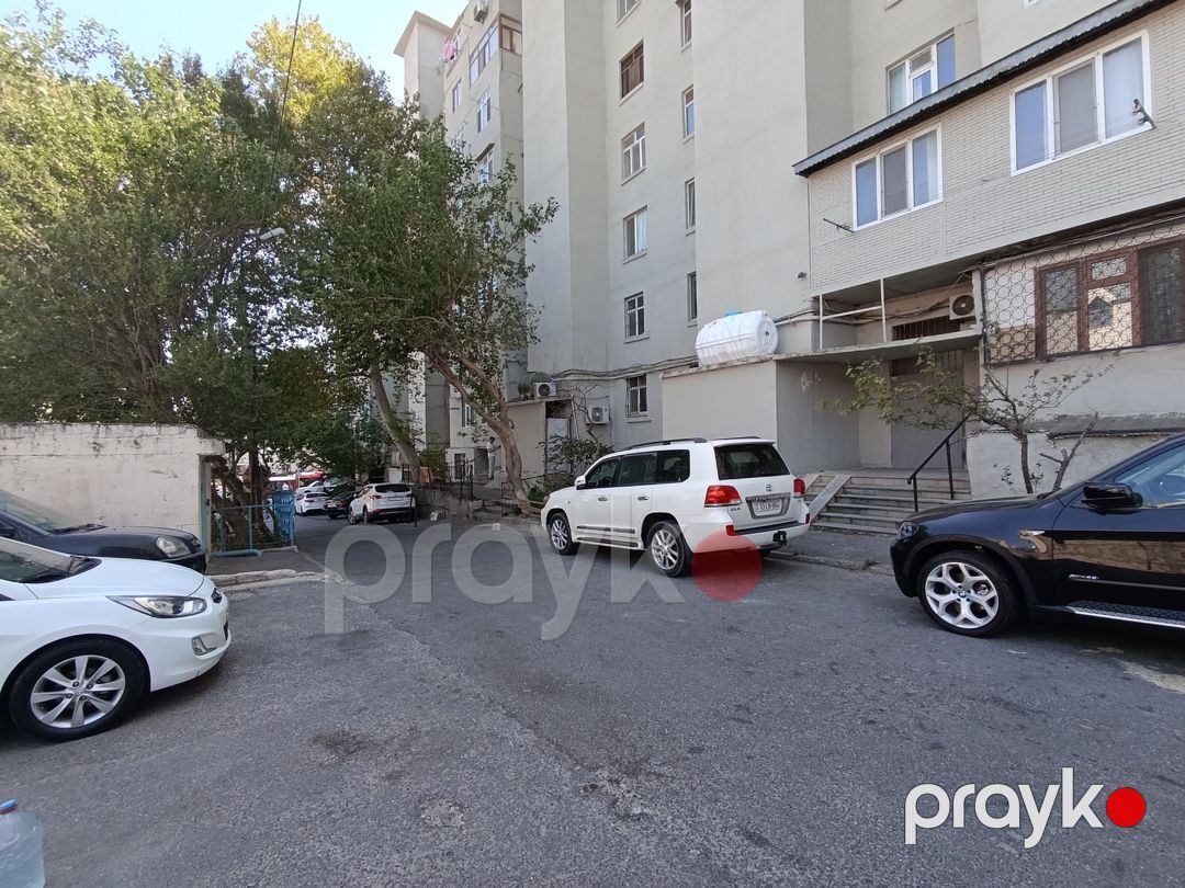 Satılır 2 otaqlı köhnə tikili 55 m² — Mənzil, Bakı (12)
