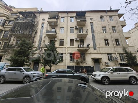 Satılır 2 otaqlı köhnə tikili 57 m² — Bakı