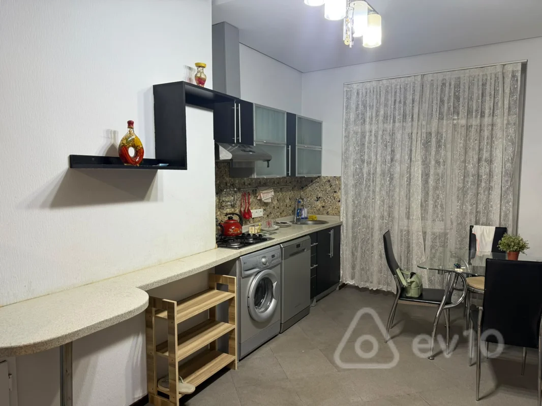 2 otaqlı mənzil, 70 m², Ayaz İsmayılov küçəsi 8 — kirayə — Mənzil, Bakı (4)