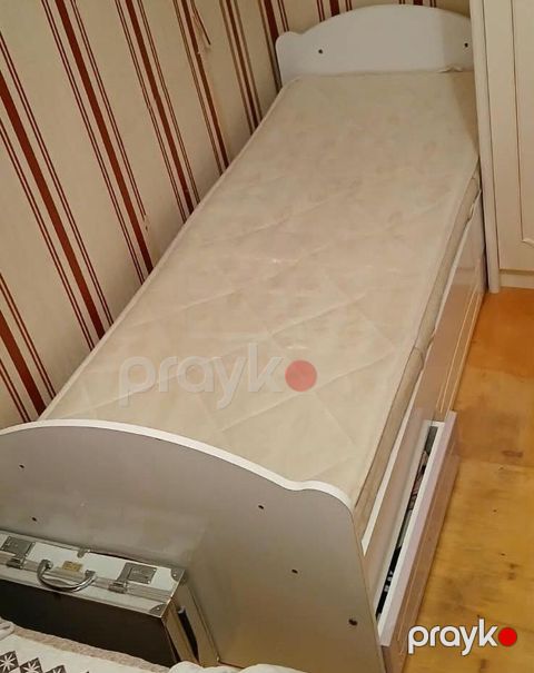Uşaq/yekəvücut üçün tək nəfərlik çarpayı. 3 cekmece var. - Ölçü — Bakı