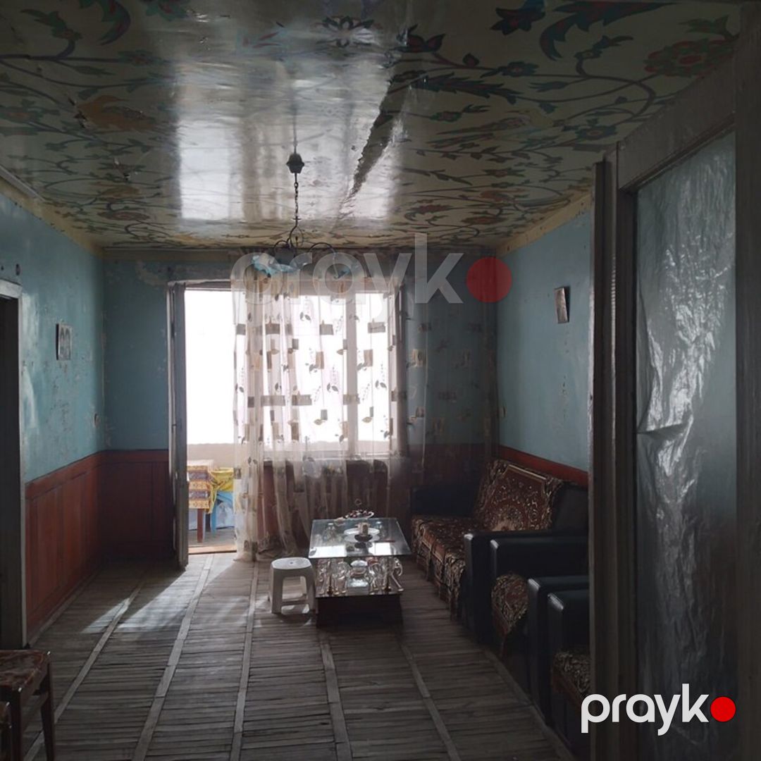 Satılır 4 otaqlı köhnə tikili 86 m² — Mənzil, Şəki (2)