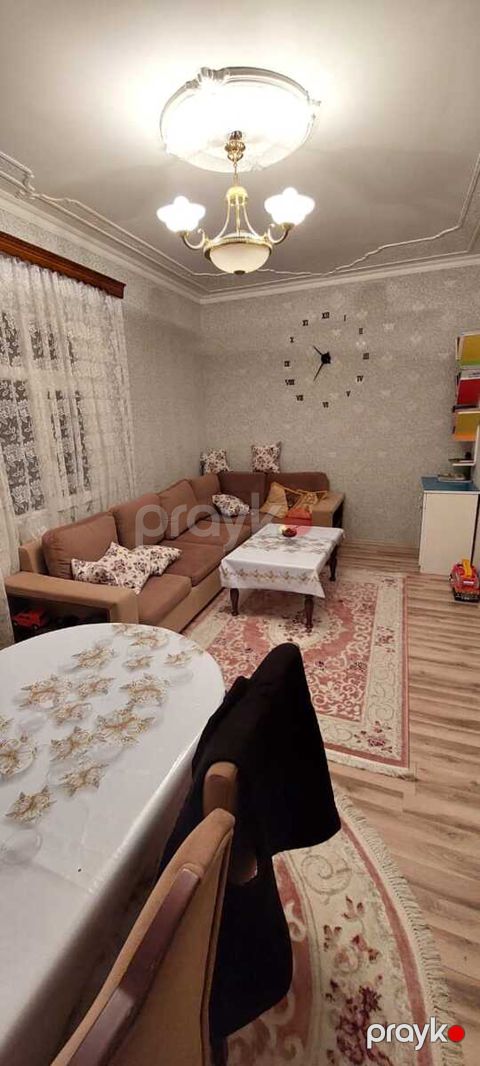 Həyət evi, Səbail r — Bakı