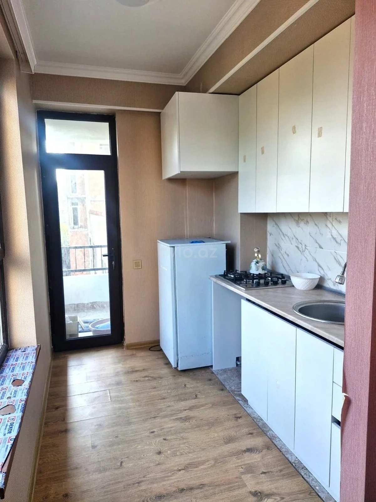 Kirayə 3 otaqlı mənzil Qaraçuxur qəsəbəsində — Mənzil, Bakı (2)