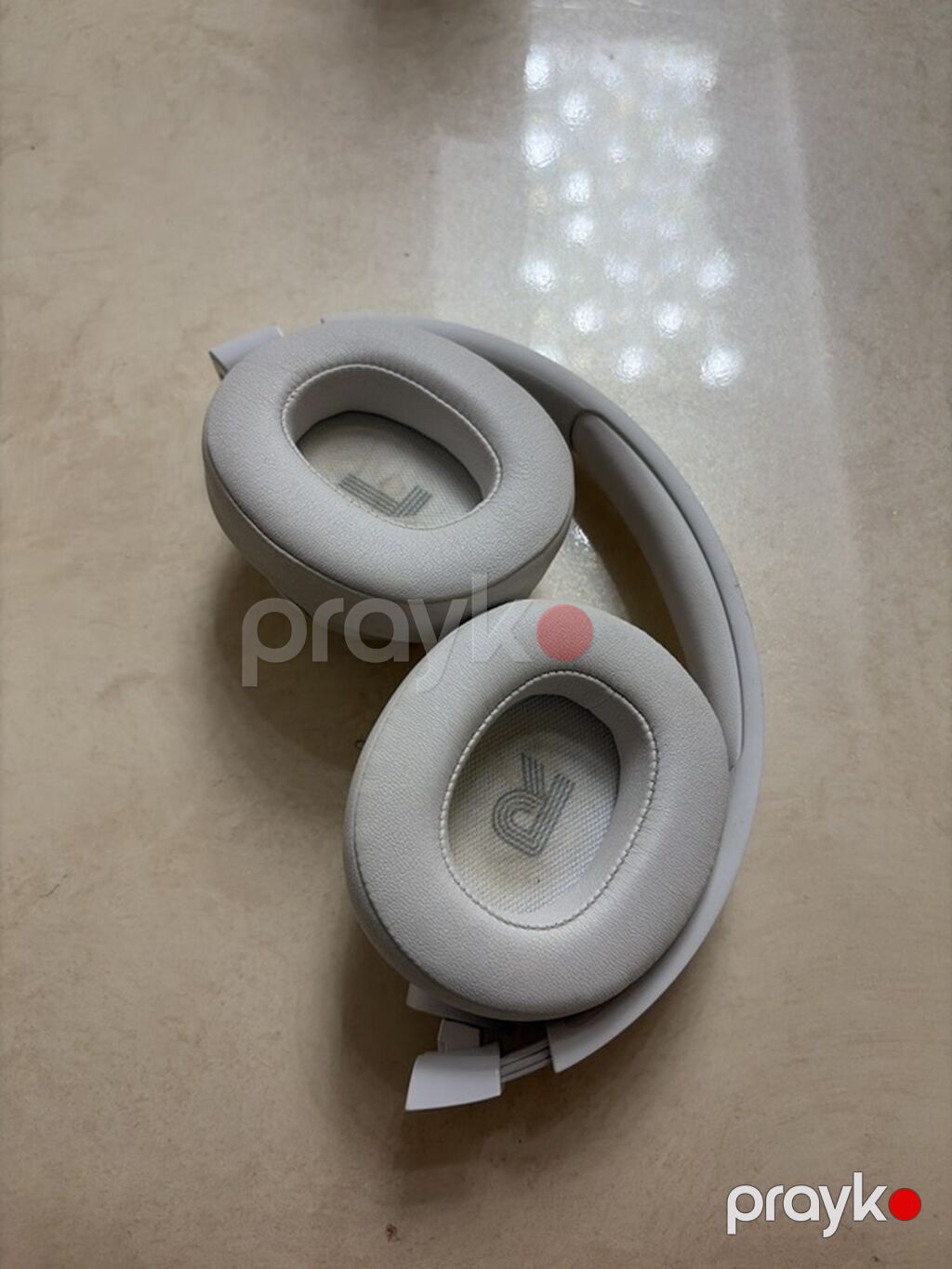 JBL over-ear qulaqcıq, ağ rəng. Xüsusiyyətlər: - Simli qoşulma: Usb-a — Qulaqcıqlar, Bakı (3)