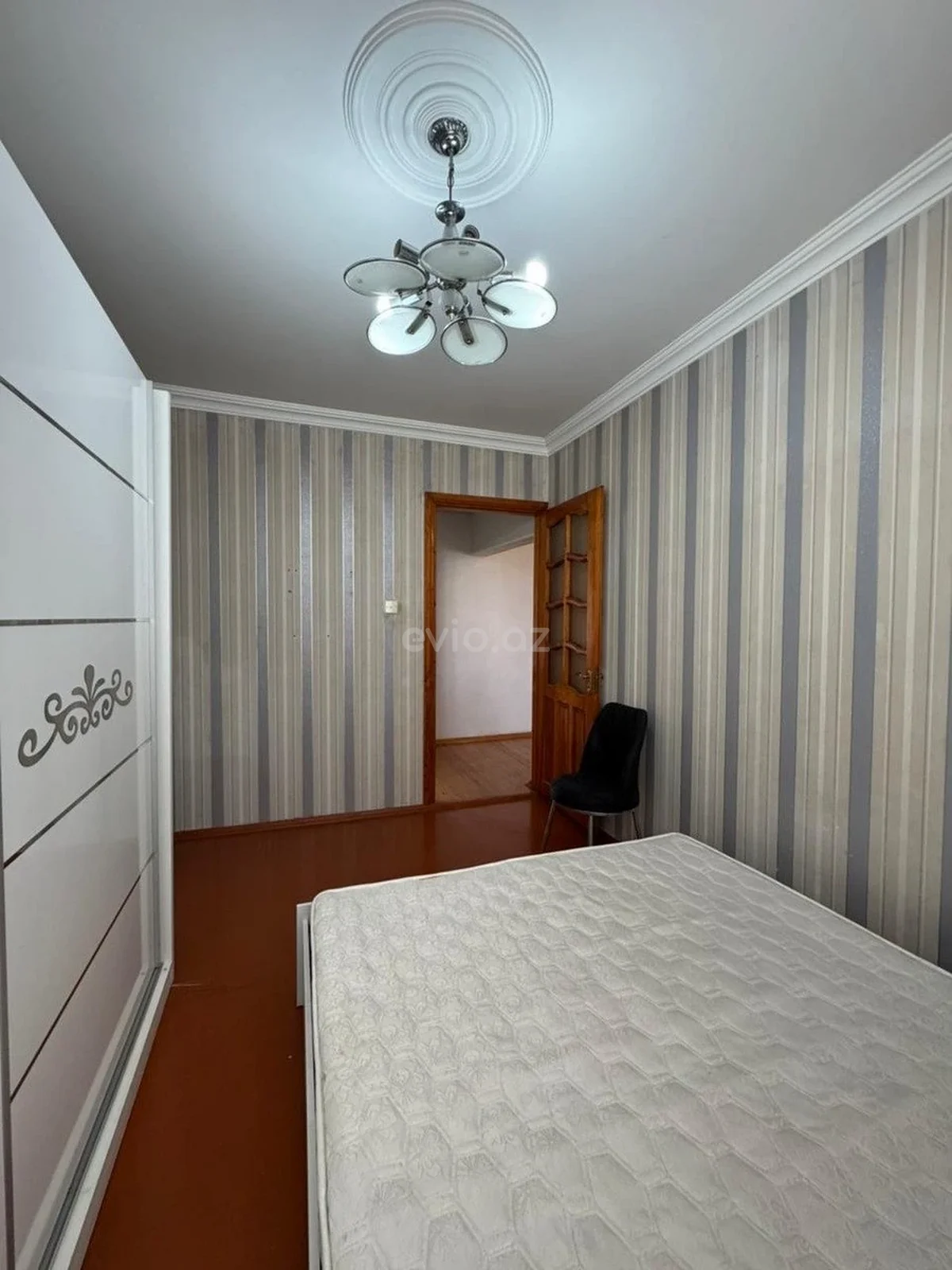 4 otaqlı orta təmirli mənzil satılır Bakıxanov qəsəbəsində — Mənzil, Bakı (2)