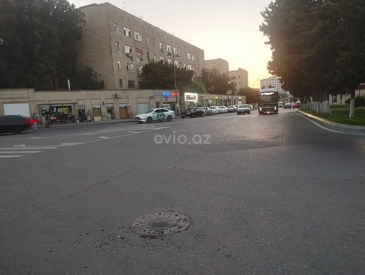 2 otaqlı orta təmirli mənzil satılır Əmircan qəsəbəsində — Mənzil, Bakı (9)