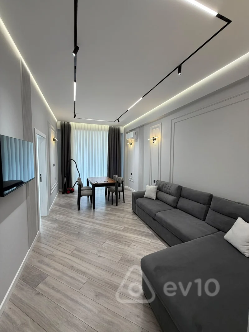 3 otaqlı mənzil, 85 m², Heydər Əliyev prospekti — kirayə — Bakı