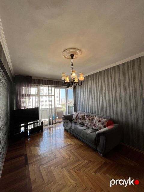 Satılır 3 otaqlı köhnə tikili 100 m² — Bakı