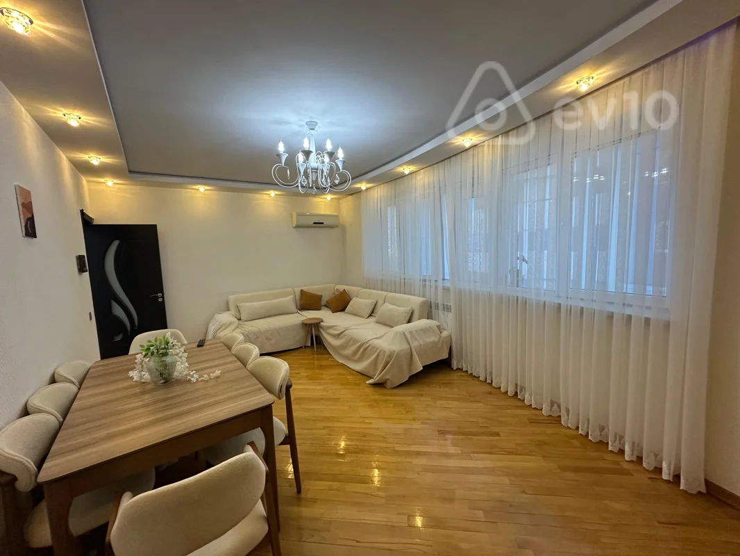 4 otaqlı mənzil, 140 m², Yavər Əliyev küçəsi — Mənzil, Bakı (2)