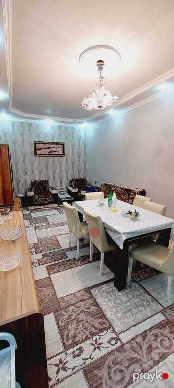Həyət evi, Qaradağ r — Bakı