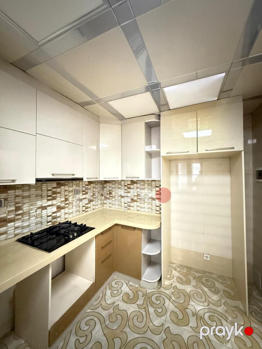 Satılır 2 otaqlı köhnə tikili 65 m² — Mənzil, Bakı (9)