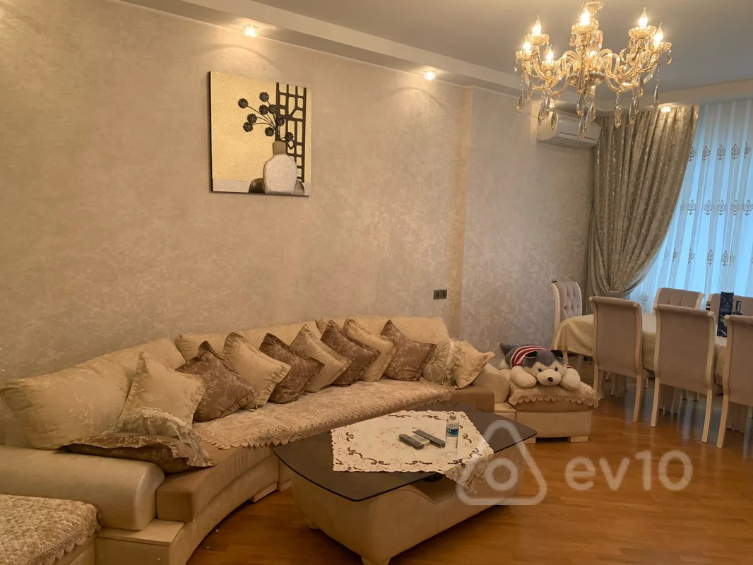3 otaqlı mənzil, 150 m², İsmayıl Qutqaşınlı Küçəsi — kirayə — Mənzil, Bakı (2)