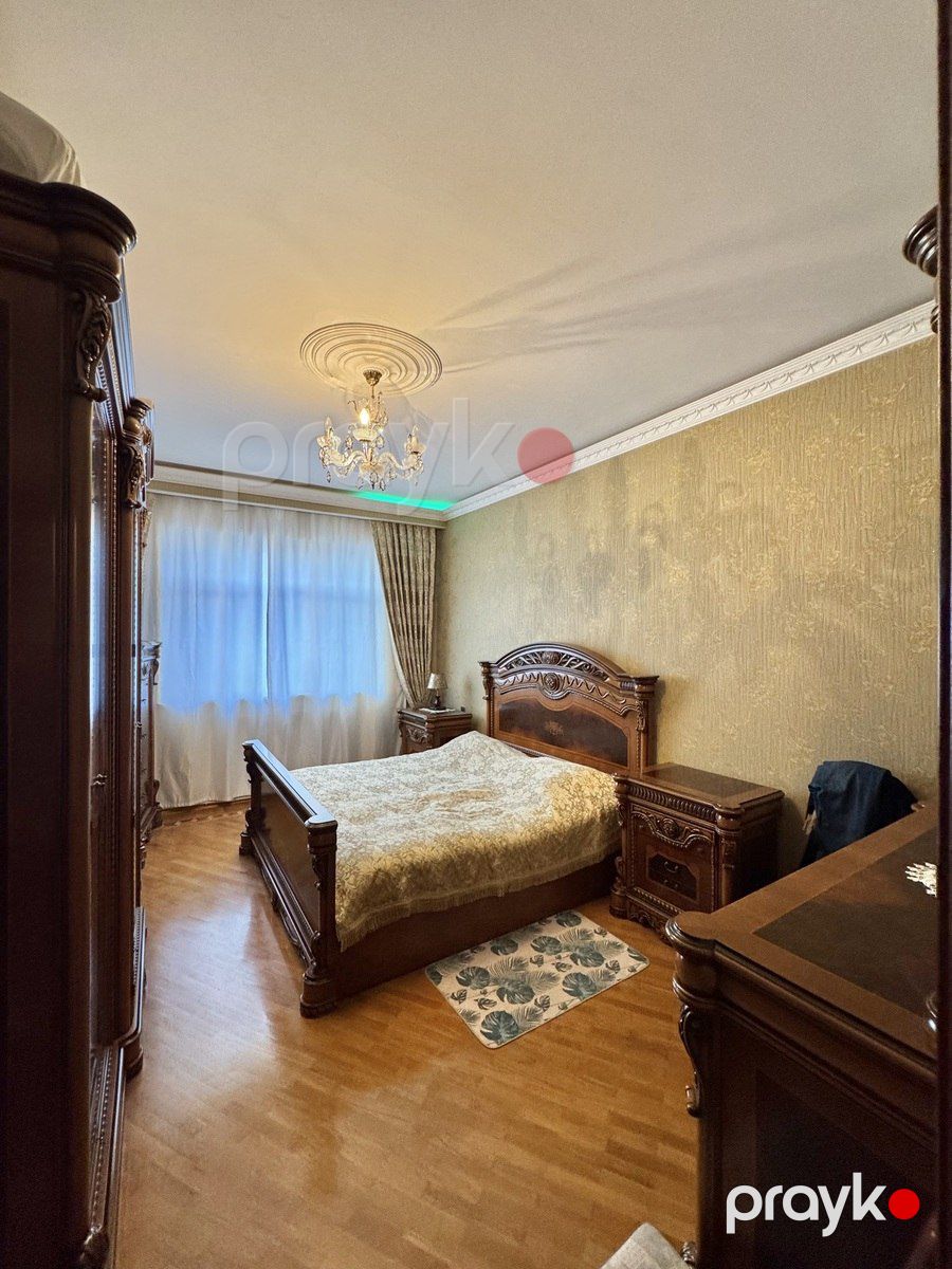 Satılır 4 otaqlı köhnə tikili 146 m² — Mənzil, Bakı (11)