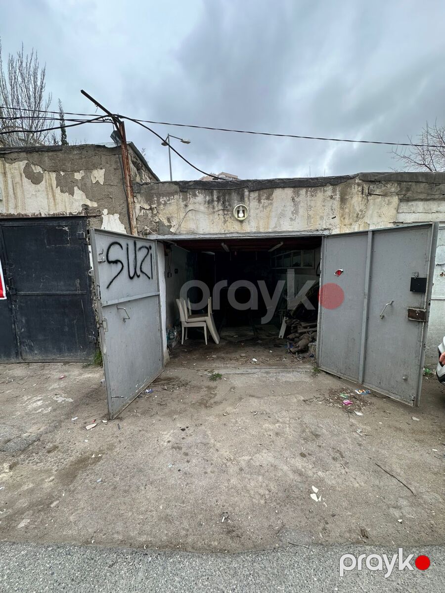 Qaraj, Elmlər m — Garaj, Bakı (2)