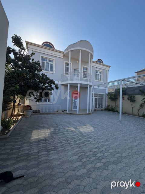 Satılır 5 otaqlı həyət evi/bağ evi 210 m² — Bakı