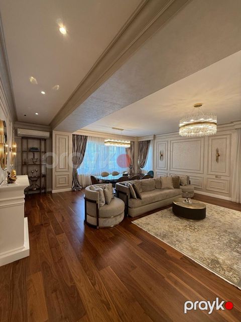 Satılır 4 otaqlı yeni tikili 210 m² — Bakı