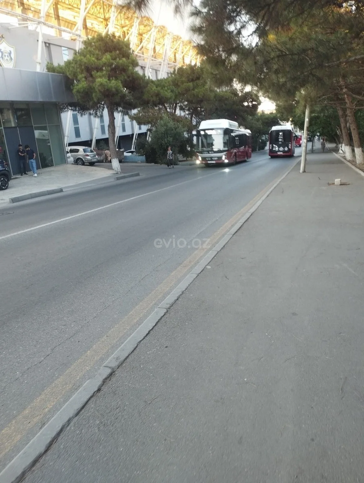 2 otaqlı orta təmirli mənzil satılır Əmircan qəsəbəsində — Mənzil, Bakı (8)