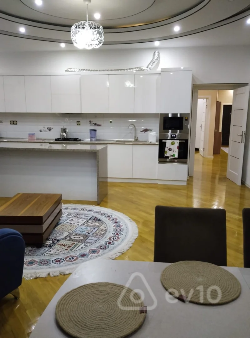 3 otaqlı mənzil, 130 m², Yusif Səfərov küçəsi — kirayə — Mənzil, Bakı (3)