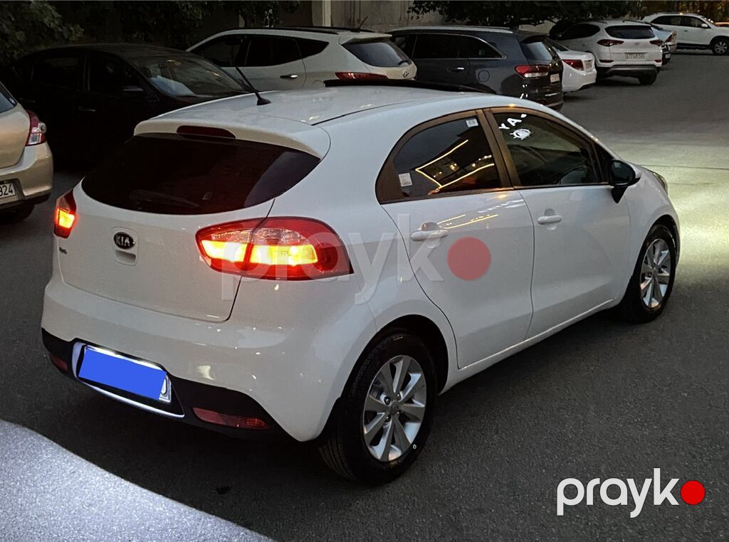 Kia Rio: 1.4 l 2014 il Hetçbek 10-NY-557 — Avtomobillər, Bakı (6)