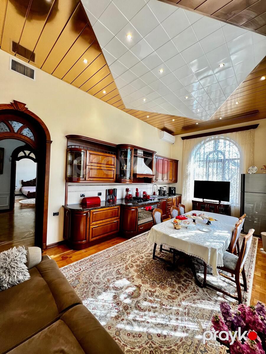 Satılır 6 otaqlı həyət evi/bağ evi 640 m² — Ev, villa, Bakı (9)