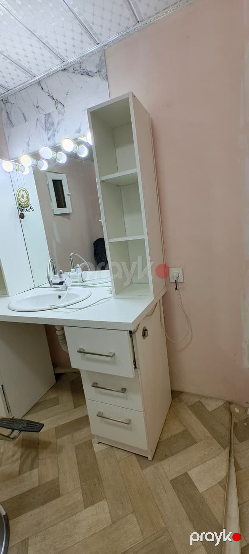 Gözəllik salonu üçün işıqlı vizaj və yuma modullu masa - Rəng: ağ — Salon mebeli, Novxanı (2)