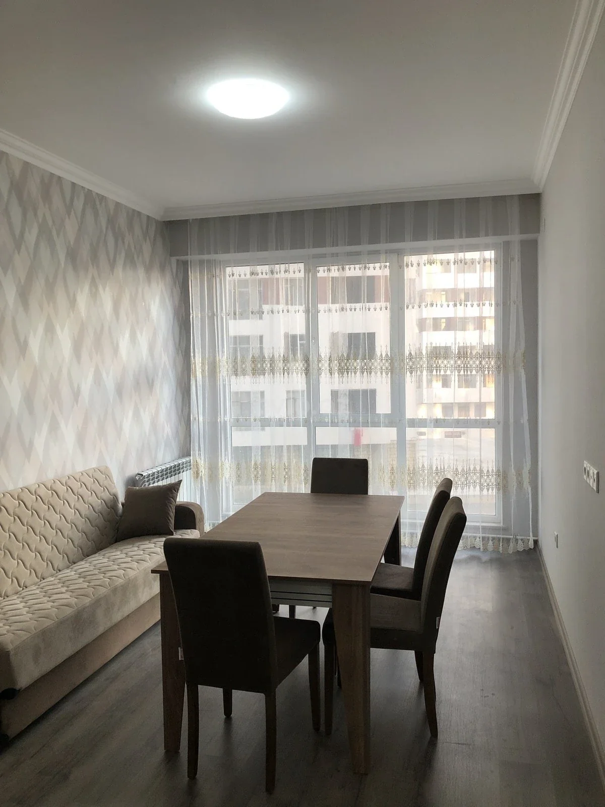 2 otaqlı tam təmirli mənzil satılır Yasamal qəsəbəsində — Bakı