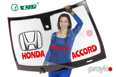"Honda" avtomobil şüşəsi — Bakı
