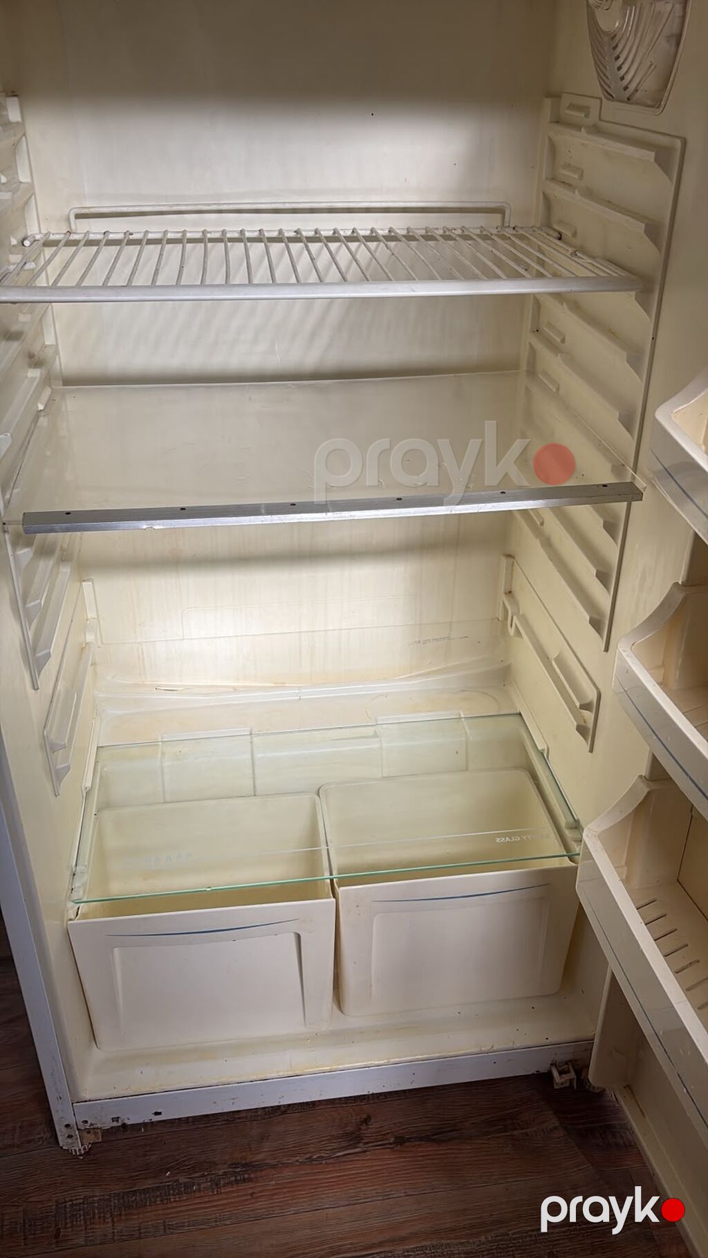 İki qapılı soyuducu (yuxarıda dondurucu, aşağıda soyuducu bölmə) — Soyuducular, Digah (2)