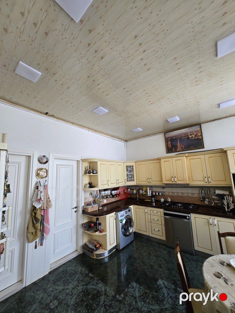 Satılır 7 otaqlı köhnə tikili 245 m² — Mənzil, Bakı (5)