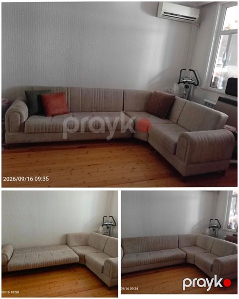 Divan satılır 350₼. Açılır bazası var. Ölçü 3/2. Ünvan Əhmədli — Bakı