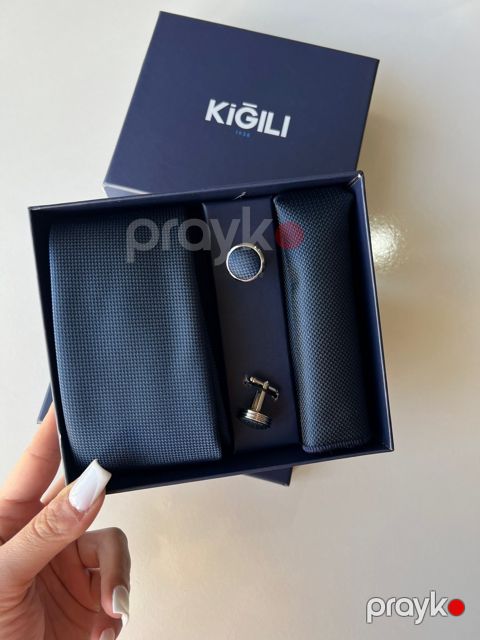 Kiğılı qalstuk dəsti — Bakı