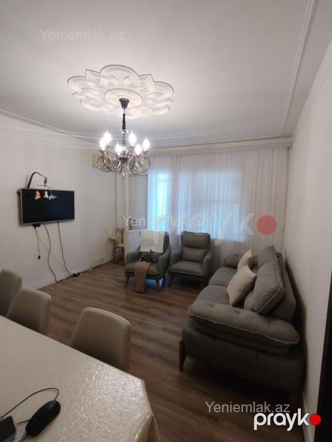 Satılır 4 otaqlı Bina evi menzil (Köhnə tikili), 83 m², 10-cu mikrorayon — Sumqayıt